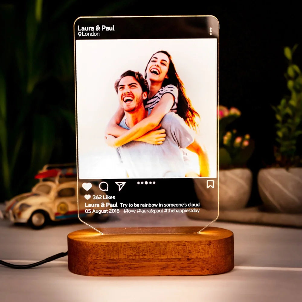 Lampe LED personnalisée en style 3D avec photo entre couples, enfants, amis et famille.